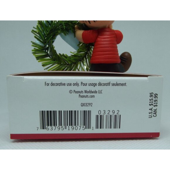 Hallmark Ornament 2017 Keepsake A Comfy Christmas for Linus Peanuts gang wreath - Picture 10 of 12